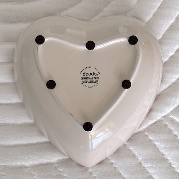 Spode Christmas Tree Peppermint Heart Dish - Picture 2 of 4